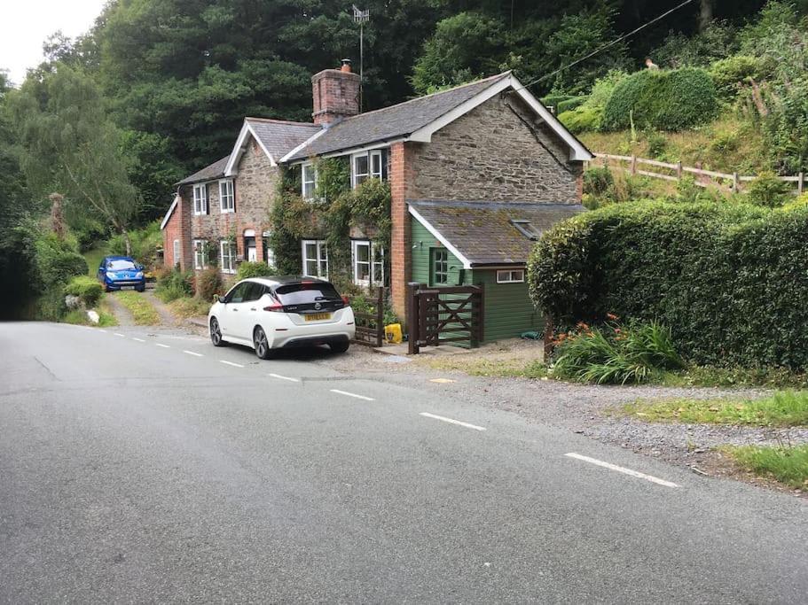 200 Year Old Gardener'S Cottage, Mid Wales Llanidloes Exterior photo